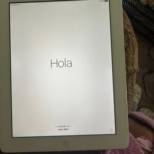 Apple White Tablet 4th generation, 32GB unlocked